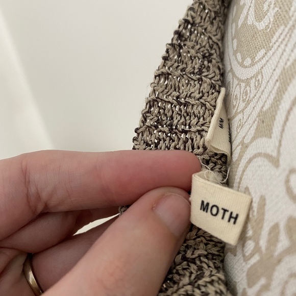 🌿3/$30🌿 Moth short sleeve sweater top - Picture 3 of 3